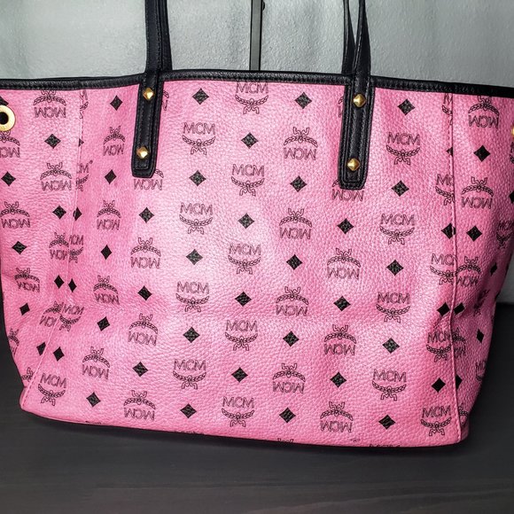 ‼️SOLD‼️MCM Reversible Shopper Tote - Bubblegum Pink Visetos Rare Interior - Picture 8 of 16